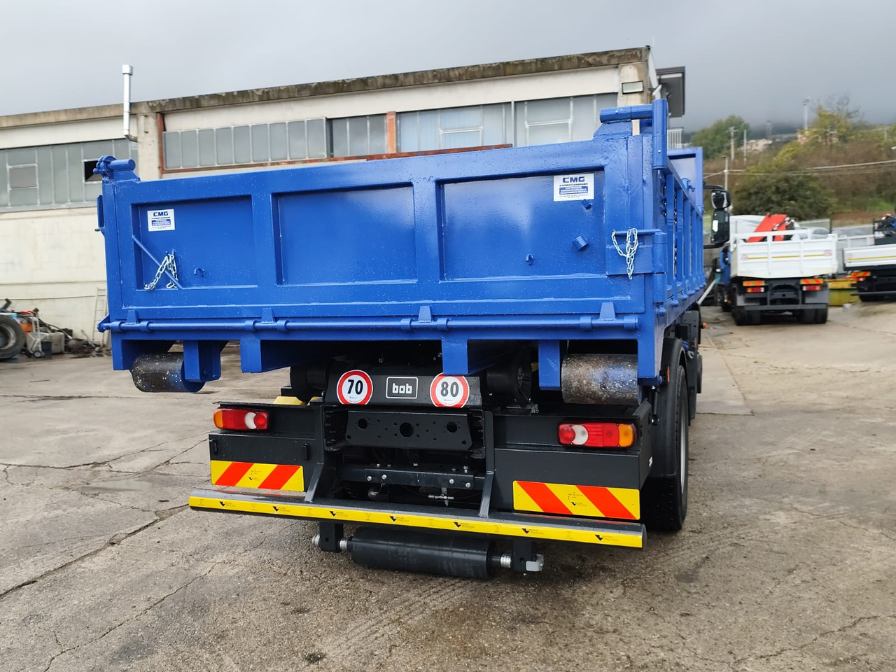 Kotalni prekucni tovornjak, Tovornjak z dvigalom IVECO EUROCARGO 180-250: slika 23 Kotalni prekucni tovornjak, Tovornjak z dvigalom IVECO EUROCARGO 180-250: slika 23