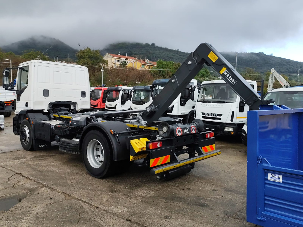 Kotalni prekucni tovornjak, Tovornjak z dvigalom IVECO EUROCARGO 180-250: slika 35 Kotalni prekucni tovornjak, Tovornjak z dvigalom IVECO EUROCARGO 180-250: slika 35