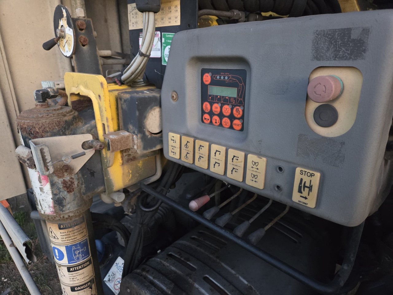 IVECO EUROCARGO 180E25 - Tovornjak z dvigalom, Tovornjak z dvigalom: slika 4 IVECO EUROCARGO 180E25 - Tovornjak z dvigalom, Tovornjak z dvigalom: slika 4