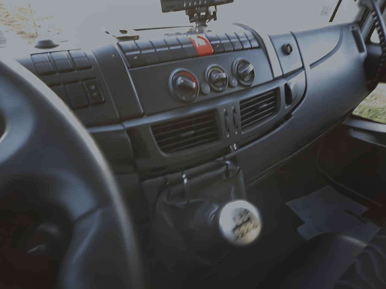 IVECO EUROCARGO 180E25 - Tovornjak z dvigalom, Tovornjak z dvigalom: slika 3 IVECO EUROCARGO 180E25 - Tovornjak z dvigalom, Tovornjak z dvigalom: slika 3