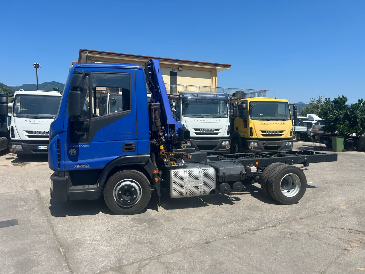 IVECO EUROCARGO 75-160 - Tovornjak z dvigalom, Tovornjak z dvigalom: slika 3 IVECO EUROCARGO 75-160 - Tovornjak z dvigalom, Tovornjak z dvigalom: slika 3