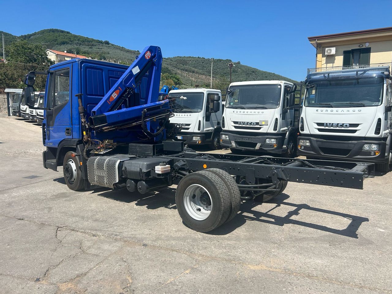 Tovornjak z dvigalom IVECO EUROCARGO 75-160: slika 23 Tovornjak z dvigalom IVECO EUROCARGO 75-160: slika 23