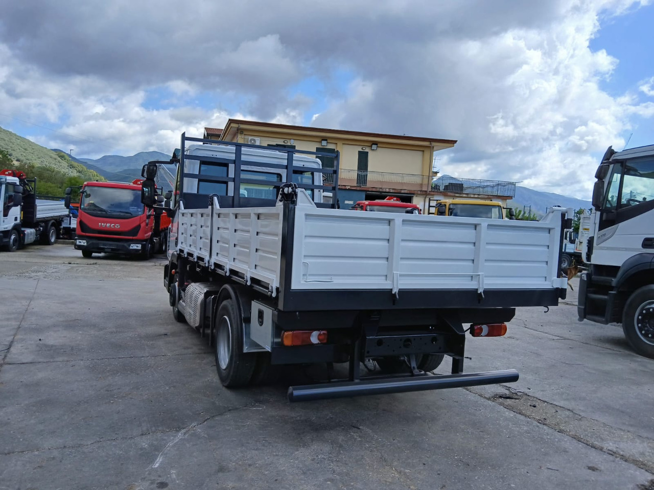 IVECO EUROCARGO 75-210 lizing IVECO EUROCARGO 75-210: slika 18