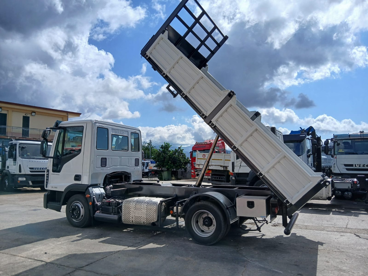 IVECO EUROCARGO 75-210 lizing IVECO EUROCARGO 75-210: slika 32