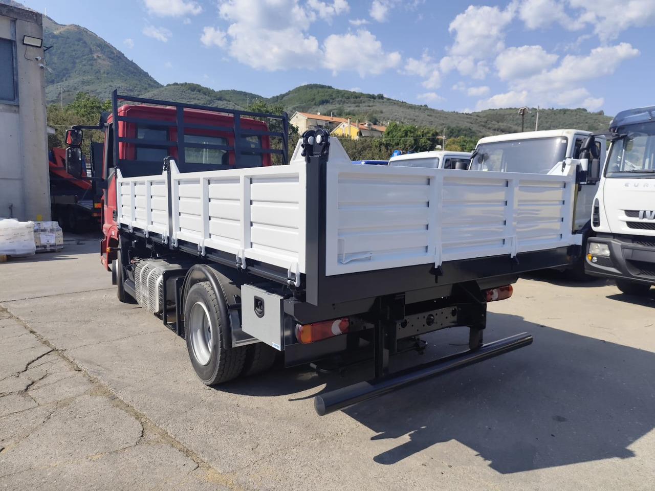 IVECO EUROCARGO 80-190 - Tovornjak-šasija: slika 5 IVECO EUROCARGO 80-190 - Tovornjak-šasija: slika 5