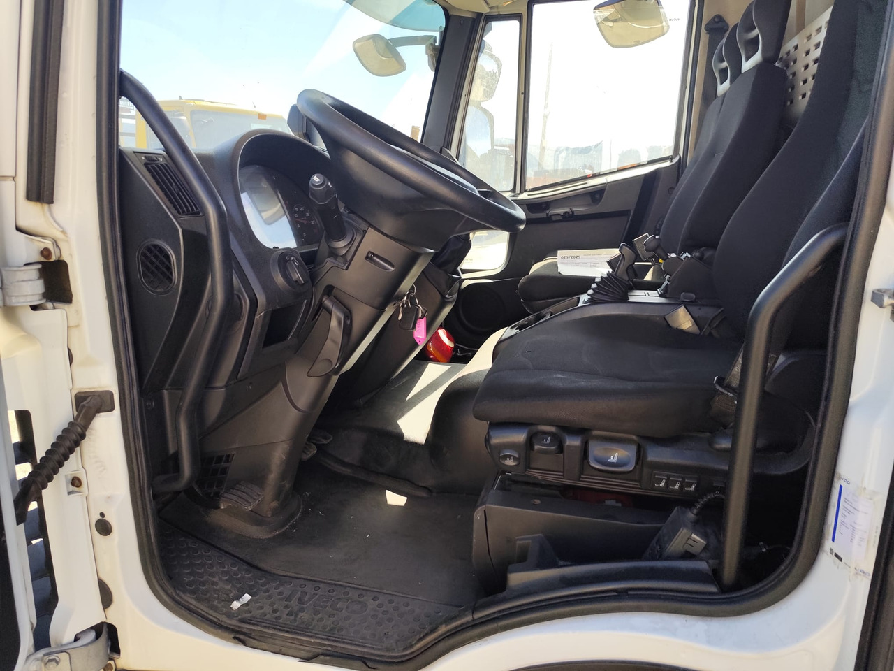 Tovornjak z dvigalom, Tovornjak prekucnik IVECO EUROCARGO 80-210: slika 42 Tovornjak z dvigalom, Tovornjak prekucnik IVECO EUROCARGO 80-210: slika 42