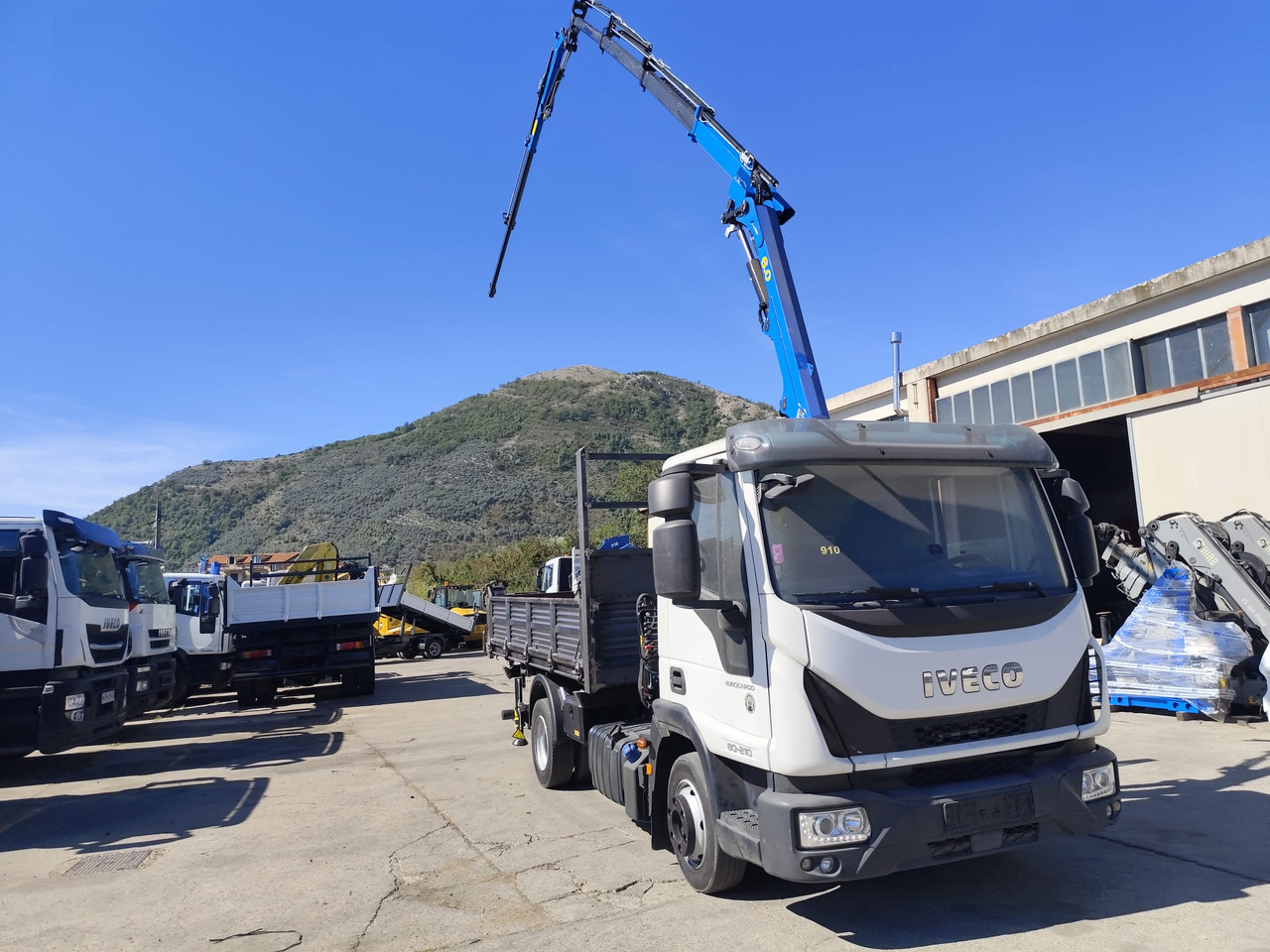 Tovornjak z dvigalom, Tovornjak prekucnik IVECO EUROCARGO 80-210: slika 18 Tovornjak z dvigalom, Tovornjak prekucnik IVECO EUROCARGO 80-210: slika 18