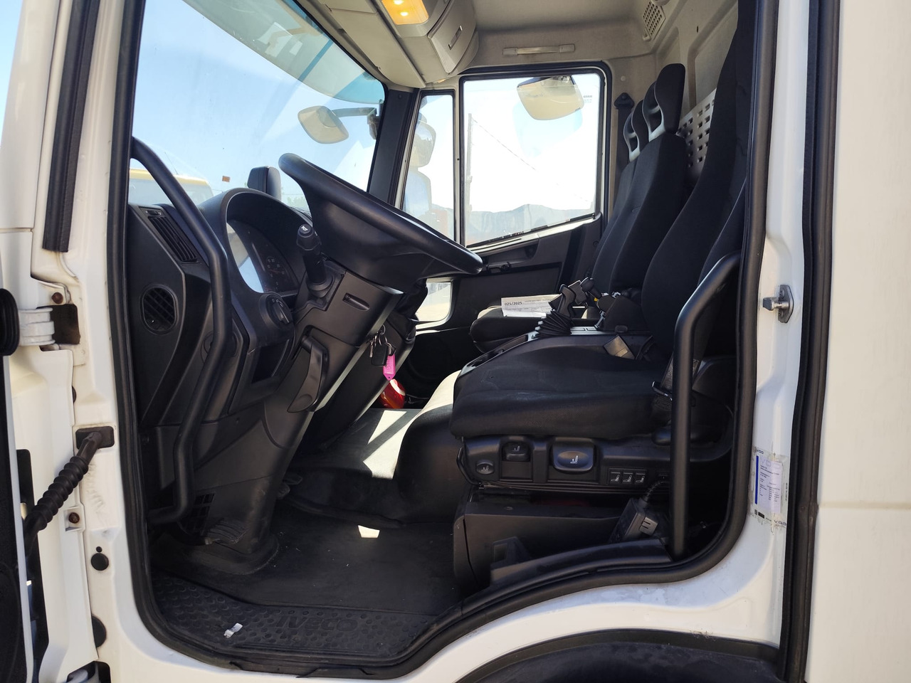 Tovornjak z dvigalom, Tovornjak prekucnik IVECO EUROCARGO 80-210: slika 49 Tovornjak z dvigalom, Tovornjak prekucnik IVECO EUROCARGO 80-210: slika 49