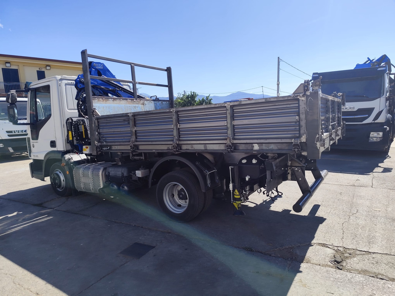 Tovornjak z dvigalom, Tovornjak prekucnik IVECO EUROCARGO 80-210: slika 21 Tovornjak z dvigalom, Tovornjak prekucnik IVECO EUROCARGO 80-210: slika 21