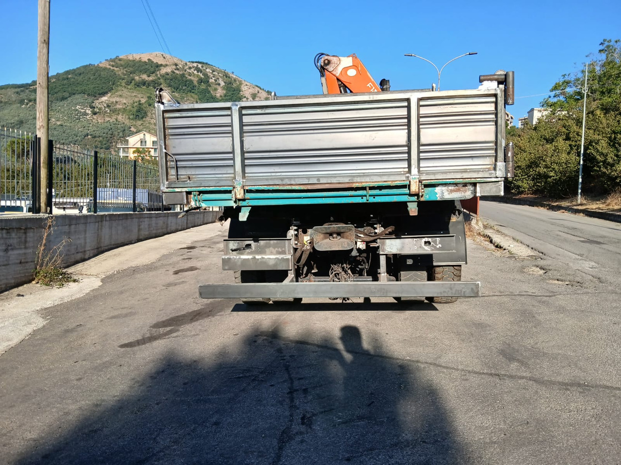 Tovornjak z dvigalom, Tovornjak prekucnik IVECO STRALIS 190S31: slika 9