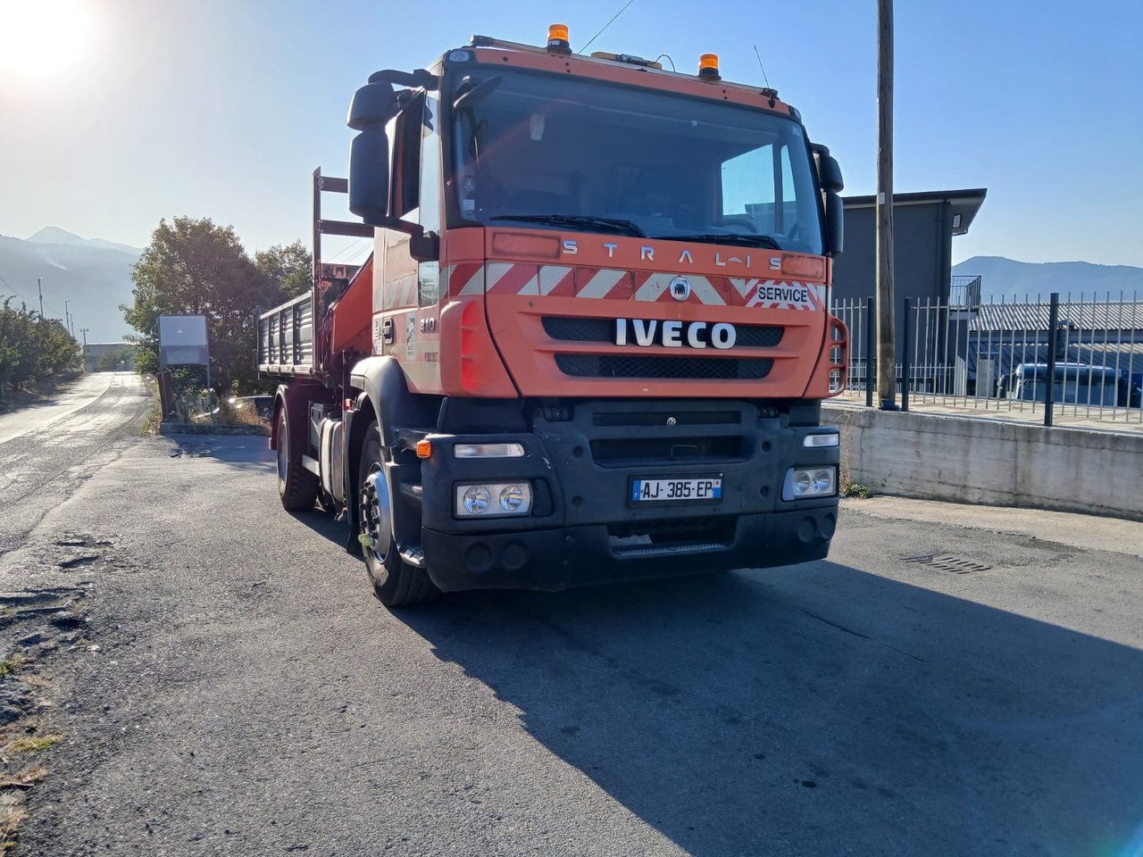 Tovornjak z dvigalom, Tovornjak prekucnik IVECO STRALIS 190S31: slika 21