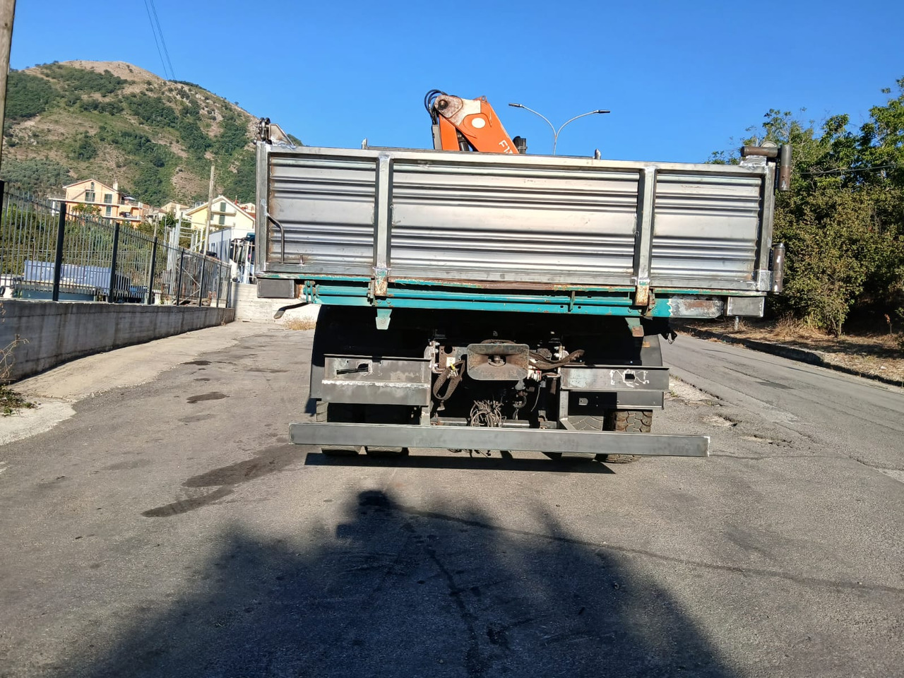 Tovornjak z dvigalom, Tovornjak prekucnik IVECO STRALIS 190S31: slika 8