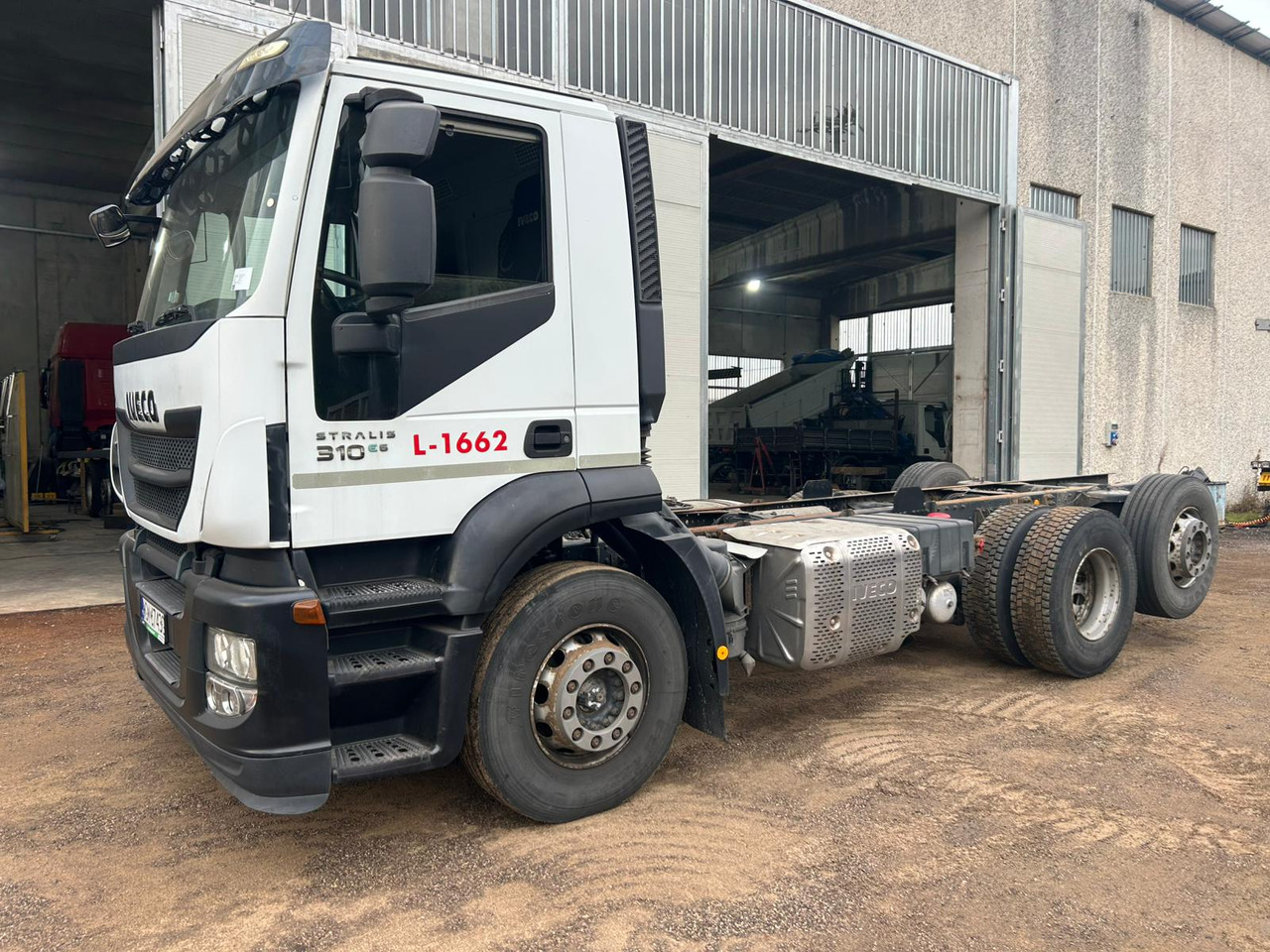 IVECO STRALIS AD 260S31 - Tovornjak-šasija: slika 1 IVECO STRALIS AD 260S31 - Tovornjak-šasija: slika 1