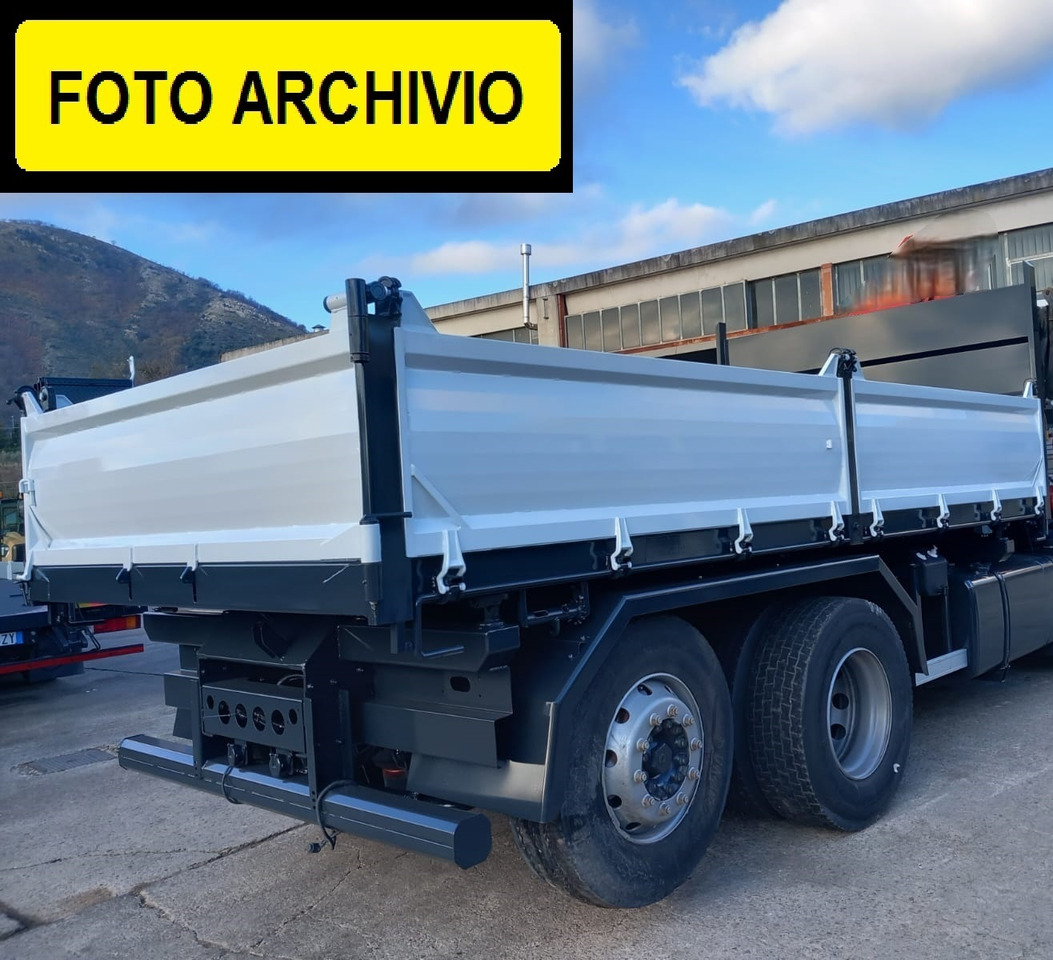 IVECO STRALIS AD 260S31 XP - Tovornjak z dvigalom: slika 2 IVECO STRALIS AD 260S31 XP - Tovornjak z dvigalom: slika 2