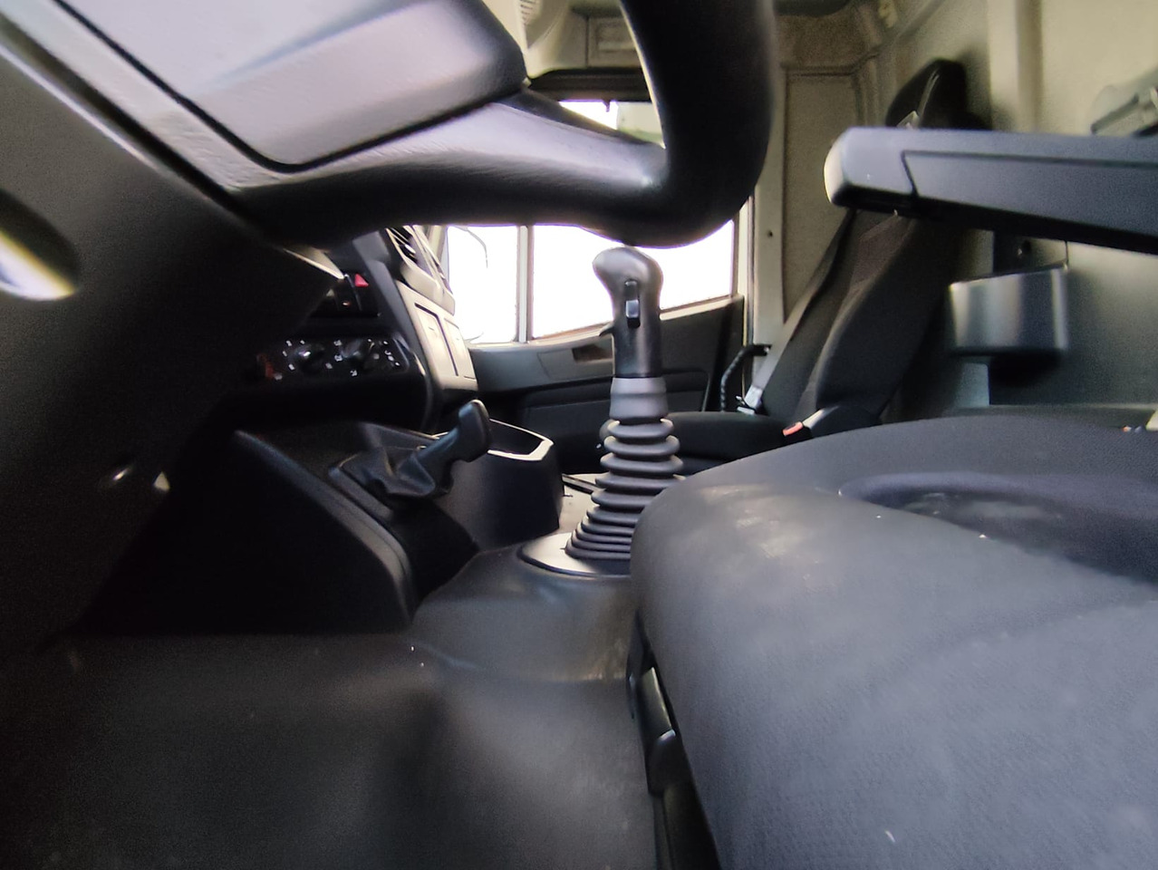 IVECO STRALIS AD 260S31 XP - Tovornjak-šasija: slika 4 IVECO STRALIS AD 260S31 XP - Tovornjak-šasija: slika 4