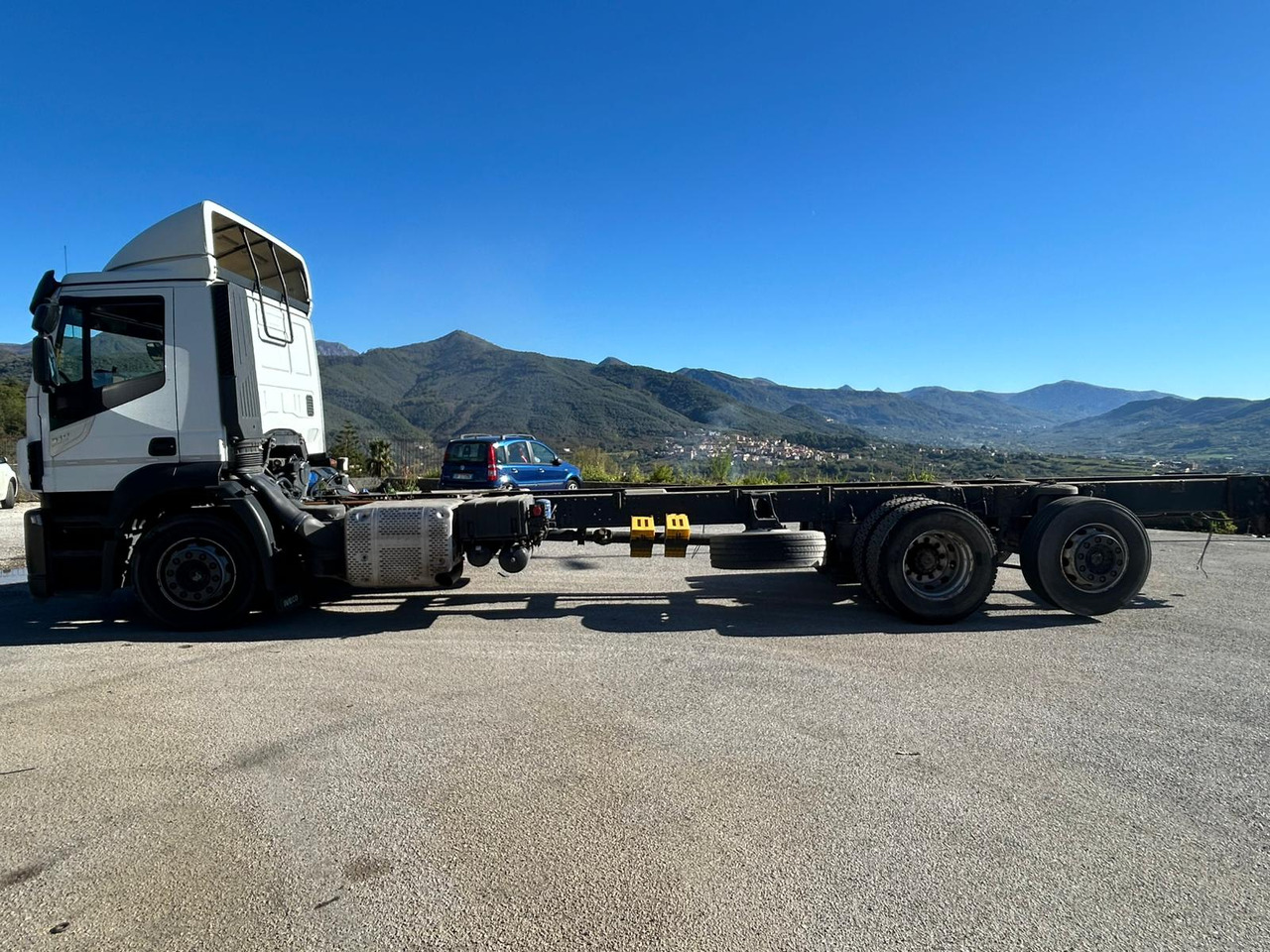 IVECO STRALIS AD 260S31 XP - Tovornjak-šasija: slika 2 IVECO STRALIS AD 260S31 XP - Tovornjak-šasija: slika 2