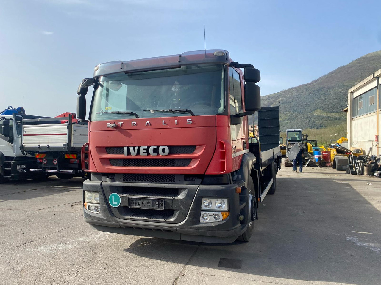 Tovornjak s kesonom IVECO STRALIS CUBE 260S31: slika 8