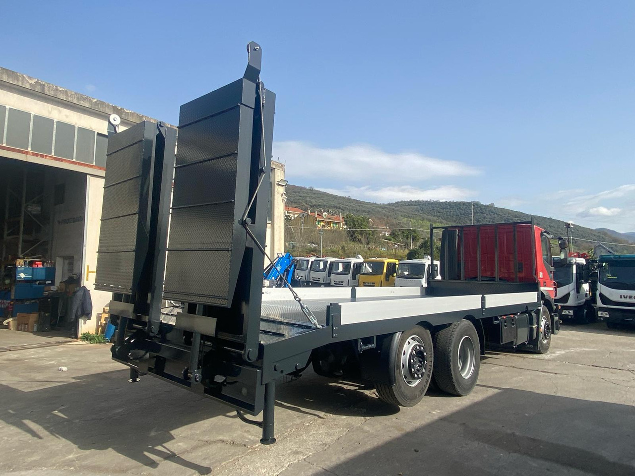Tovornjak s kesonom IVECO STRALIS CUBE 260S31: slika 19