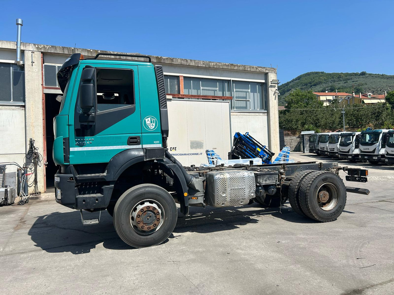 IVECO TRAKKER 190T41 - Tovornjak-šasija: slika 2 IVECO TRAKKER 190T41 - Tovornjak-šasija: slika 2
