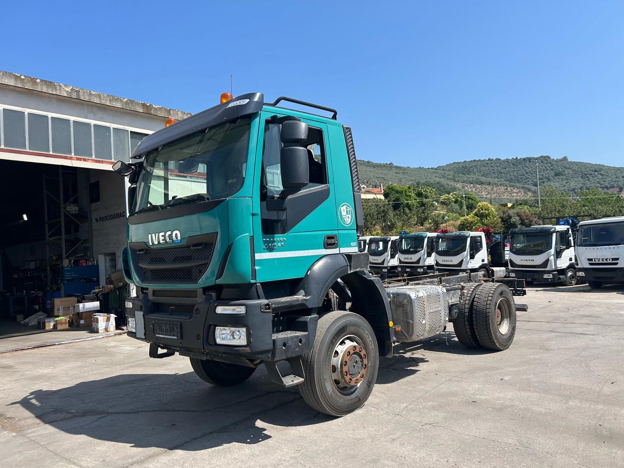 IVECO TRAKKER 190T41 - Tovornjak-šasija: slika 3 IVECO TRAKKER 190T41 - Tovornjak-šasija: slika 3