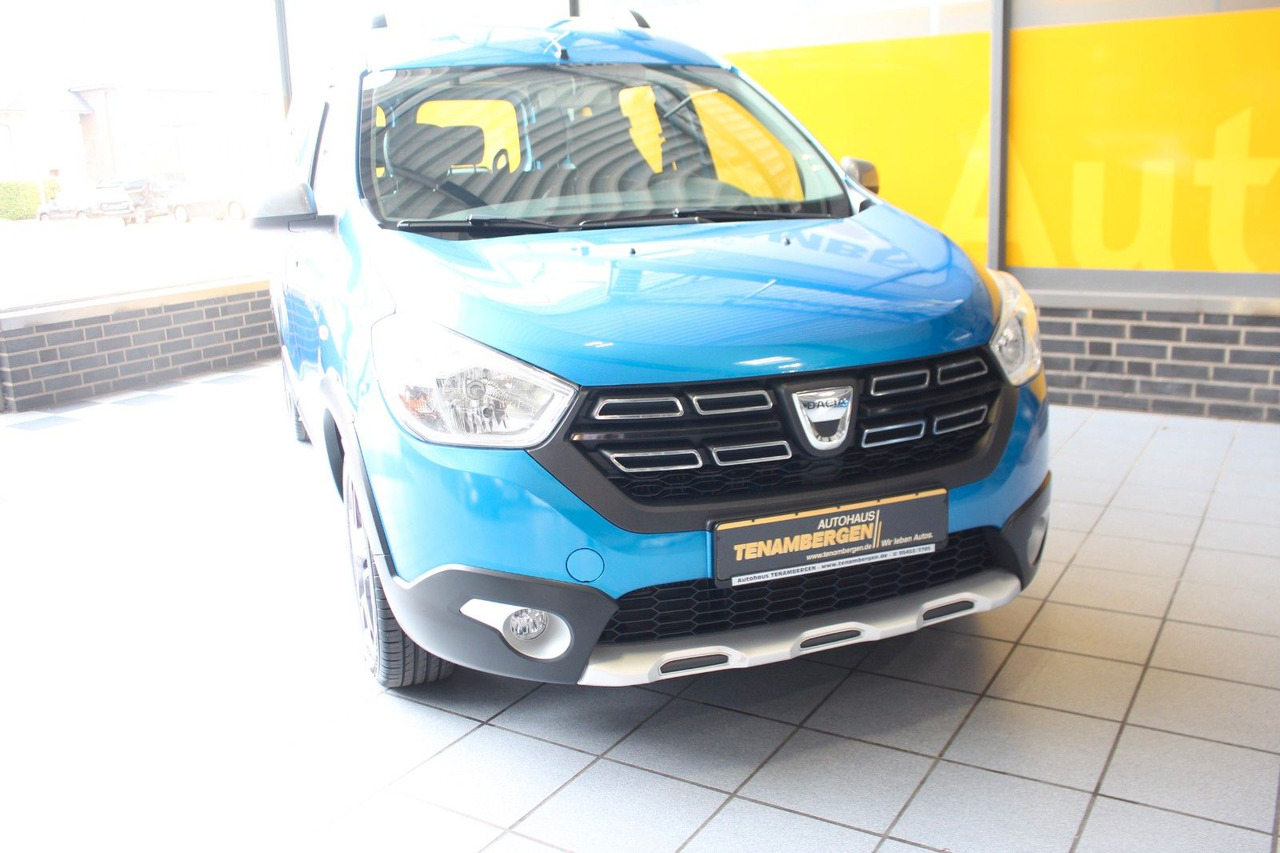 Dacia Dokker Stepway Celebration Navi Bluetooth AHK - Potniški kombi: slika 2 Dacia Dokker Stepway Celebration Navi Bluetooth AHK - Potniški kombi: slika 2