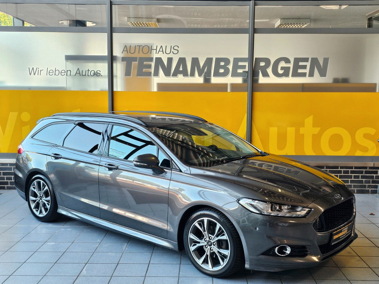 Ford Mondeo Turnier ST-Line LED Scheinwerfer - Avtomobil: slika 1 Ford Mondeo Turnier ST-Line LED Scheinwerfer - Avtomobil: slika 1