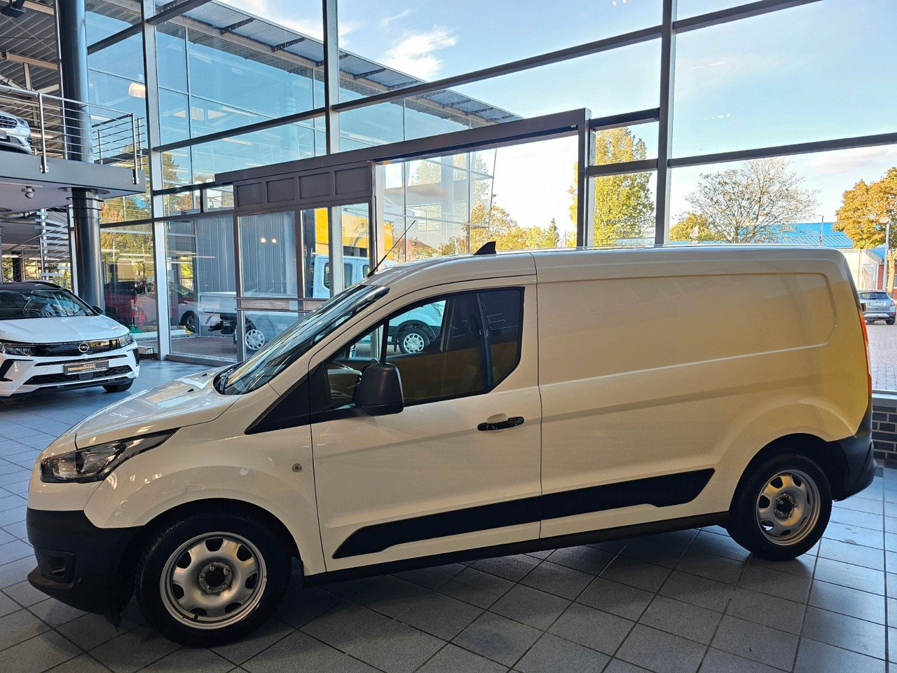 Ford Transit Connect Kasten lang - Avtomobil: slika 4 Ford Transit Connect Kasten lang - Avtomobil: slika 4