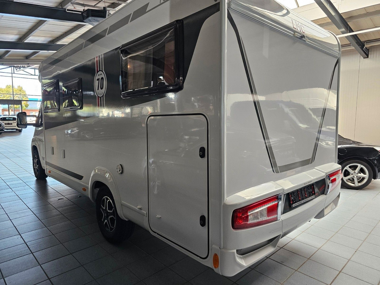 LMC Tourer T660G 70 Jahre AT-8 WC Markise Navi - Polintegriran avtodom: slika 4 LMC Tourer T660G 70 Jahre AT-8 WC Markise Navi - Polintegriran avtodom: slika 4