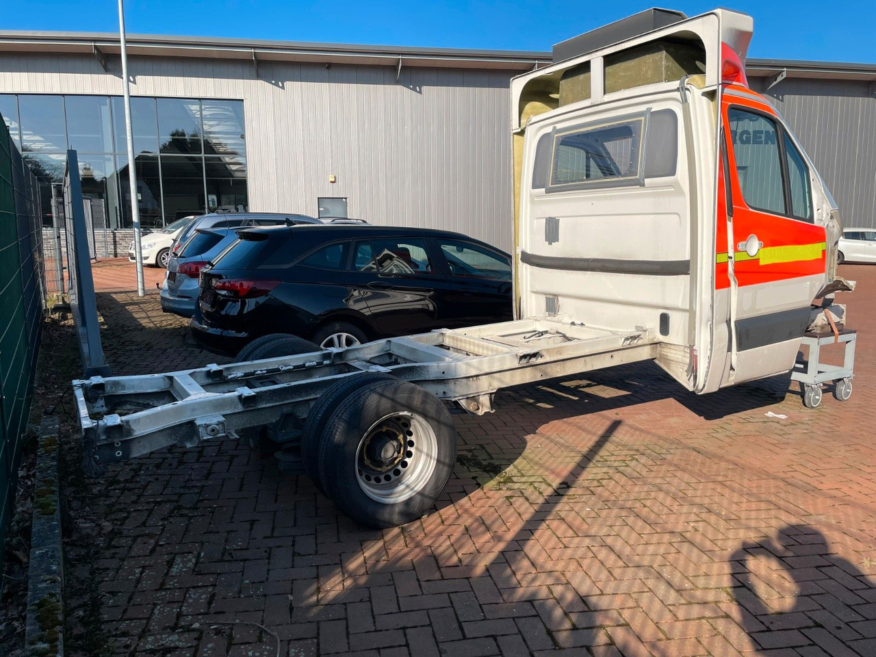Mercedes-Benz Sprinter 519 CDI Fahrgestell - Okvir/ Šasija za Dostavno vozilo: slika 2 Mercedes-Benz Sprinter 519 CDI Fahrgestell - Okvir/ Šasija za Dostavno vozilo: slika 2