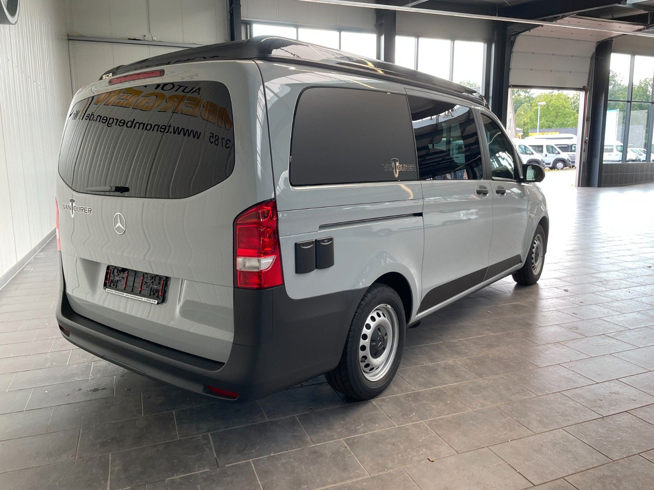 Mercedes-Benz Vito VanTourer Urban "Comfort" Camper Küche AHK - Kombi avtodom: slika 5 Mercedes-Benz Vito VanTourer Urban "Comfort" Camper Küche AHK - Kombi avtodom: slika 5