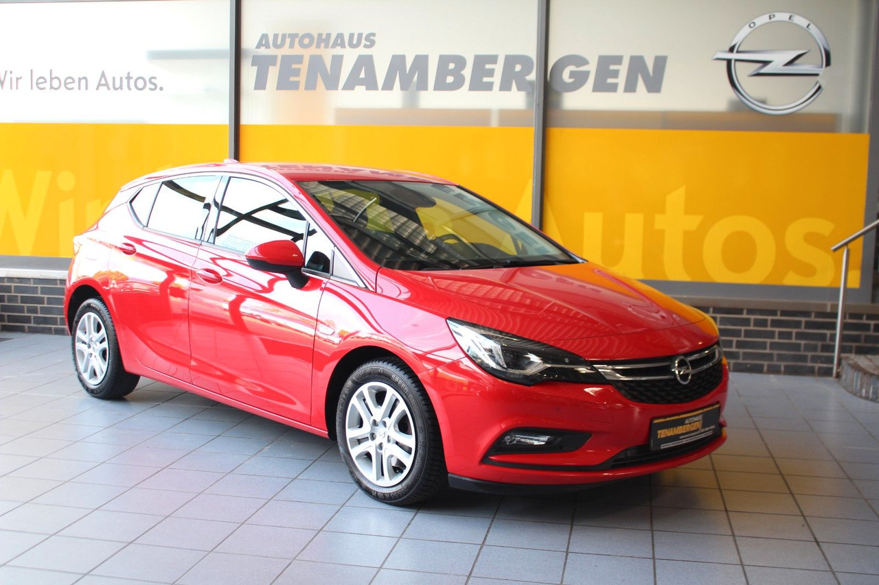 Opel Astra K Lim. Innovation Navi Voll-LED Kamera - Limuzina: slika 1 Opel Astra K Lim. Innovation Navi Voll-LED Kamera - Limuzina: slika 1