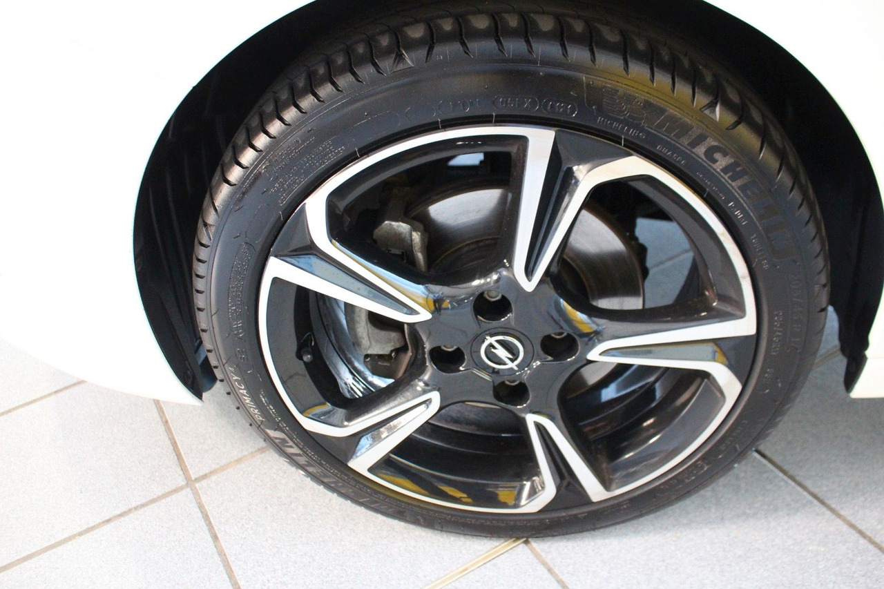 Avtomobil Opel Corsa F Ultimate AT-8 Alcantara IntelliLux Navi: slika 6