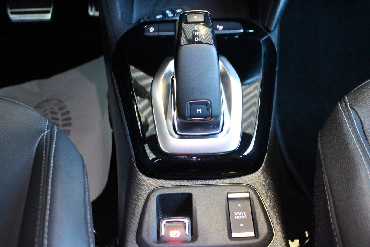 Avtomobil Opel Corsa F Ultimate AT-8 Alcantara IntelliLux Navi: slika 11