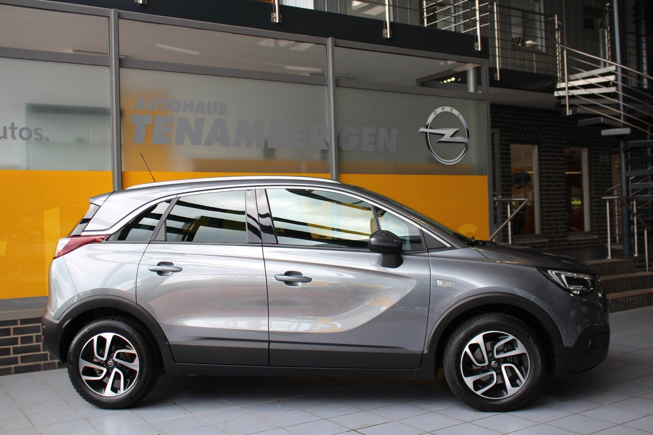 Opel Crossland (X) 1,2 Ultimate Pano Navi Kamera LED - Limuzina: slika 3 Opel Crossland (X) 1,2 Ultimate Pano Navi Kamera LED - Limuzina: slika 3