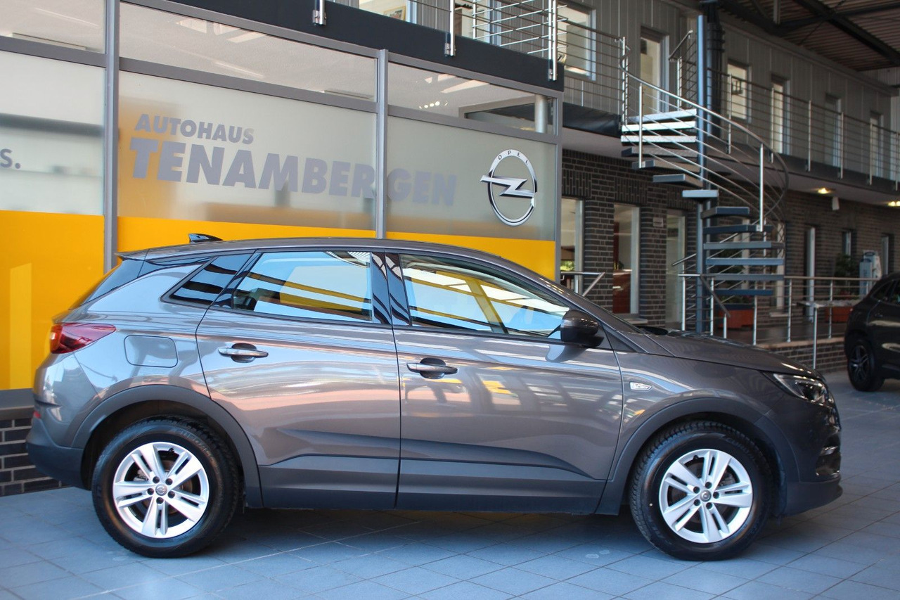 Opel Grandland Edition 1.2 Automatik Navi PDC v+h LED - SUV: slika 3 Opel Grandland Edition 1.2 Automatik Navi PDC v+h LED - SUV: slika 3
