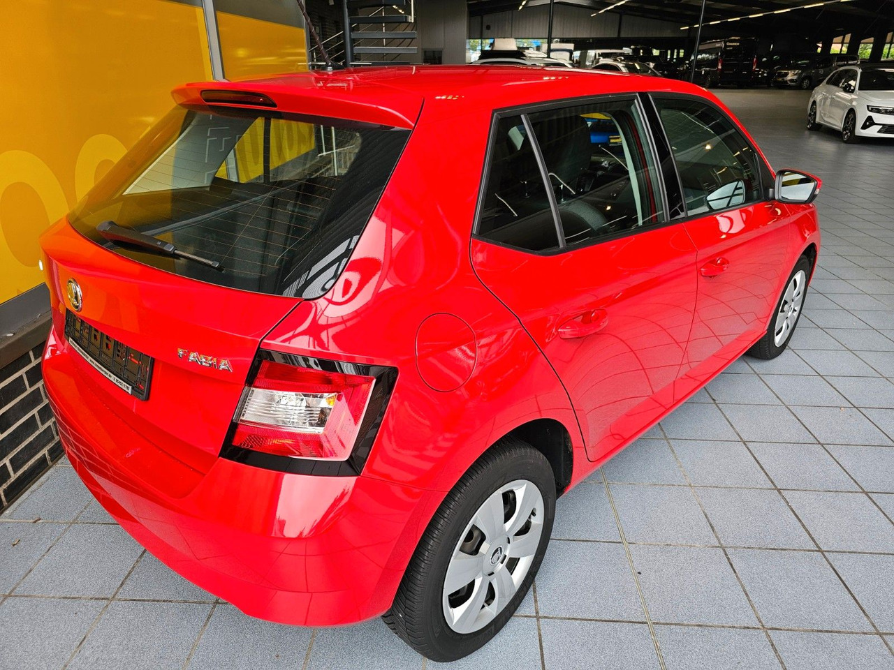 Skoda Fabia Cool Edition SHZ USB - Avtomobil: slika 3 Skoda Fabia Cool Edition SHZ USB - Avtomobil: slika 3