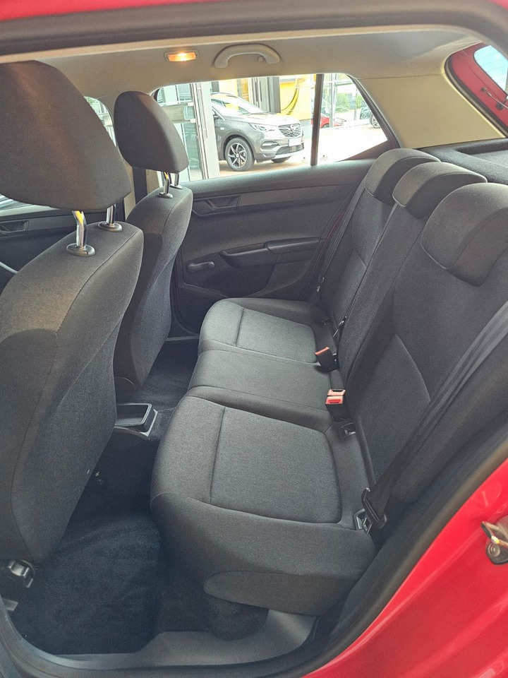 Skoda Fabia Cool Edition SHZ USB - Avtomobil: slika 5 Skoda Fabia Cool Edition SHZ USB - Avtomobil: slika 5