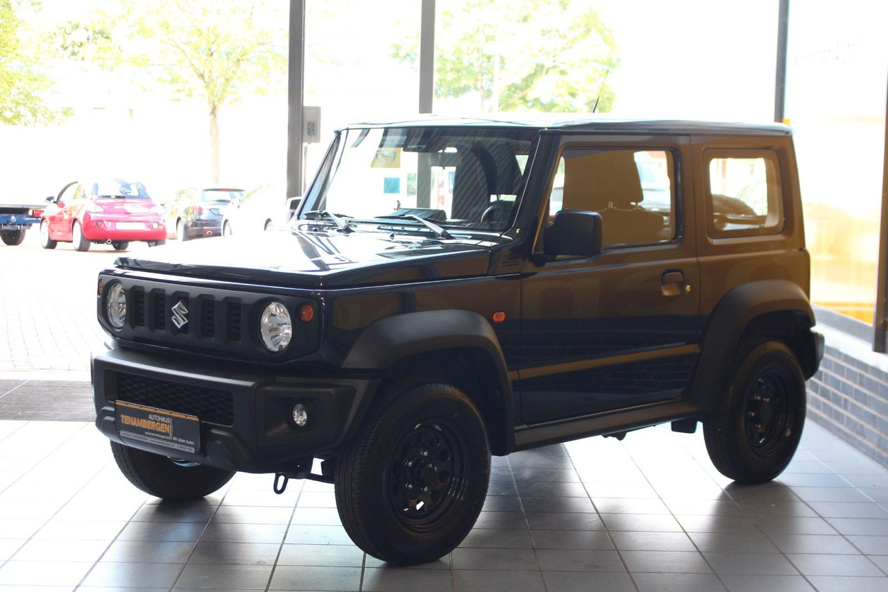Suzuki Jimny zuschaltbarer Allradantrieb Allgrip - SUV: slika 4 Suzuki Jimny zuschaltbarer Allradantrieb Allgrip - SUV: slika 4