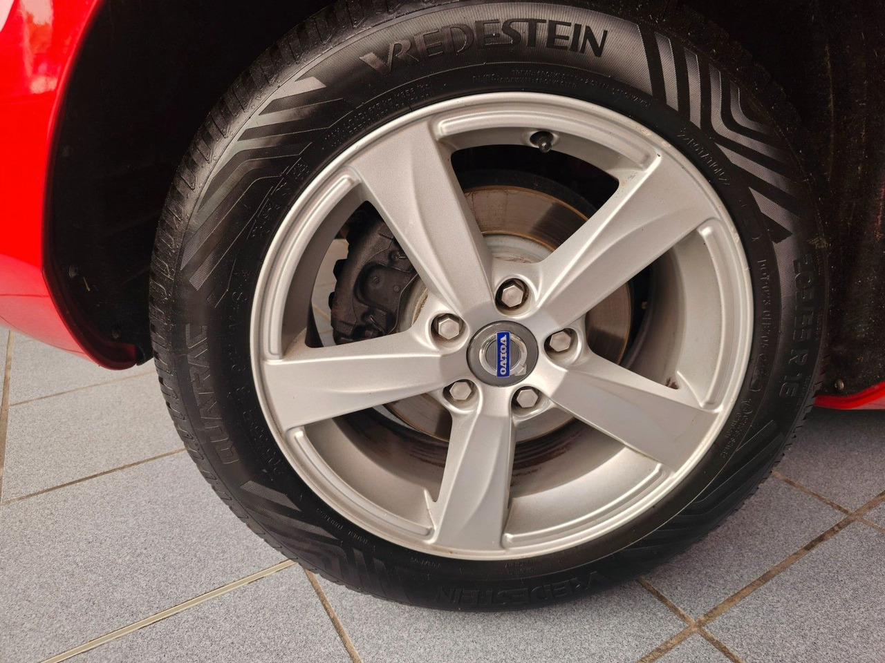 Volvo V40 You! Xenon Sitzheizung Freisprecheinrichtung - Limuzina: slika 5 Volvo V40 You! Xenon Sitzheizung Freisprecheinrichtung - Limuzina: slika 5