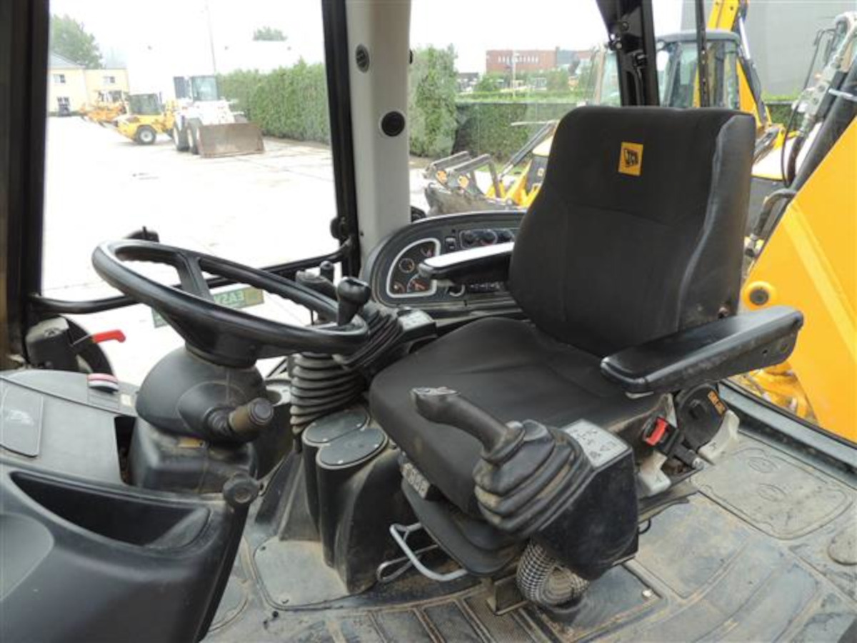 JCB 3CX - Bager nakladalec: slika 4 JCB 3CX - Bager nakladalec: slika 4