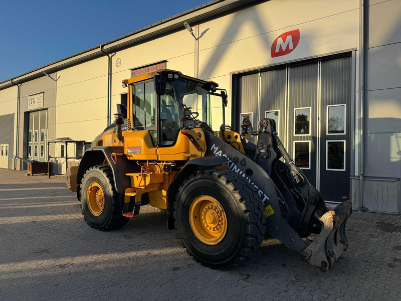 Volvo L90H Volvo L90H - Kolesni nakladalec: slika 5 Volvo L90H Volvo L90H - Kolesni nakladalec: slika 5