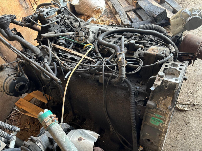 Mercedes-Benz O405 - Motor: slika 4 Mercedes-Benz O405 - Motor: slika 4