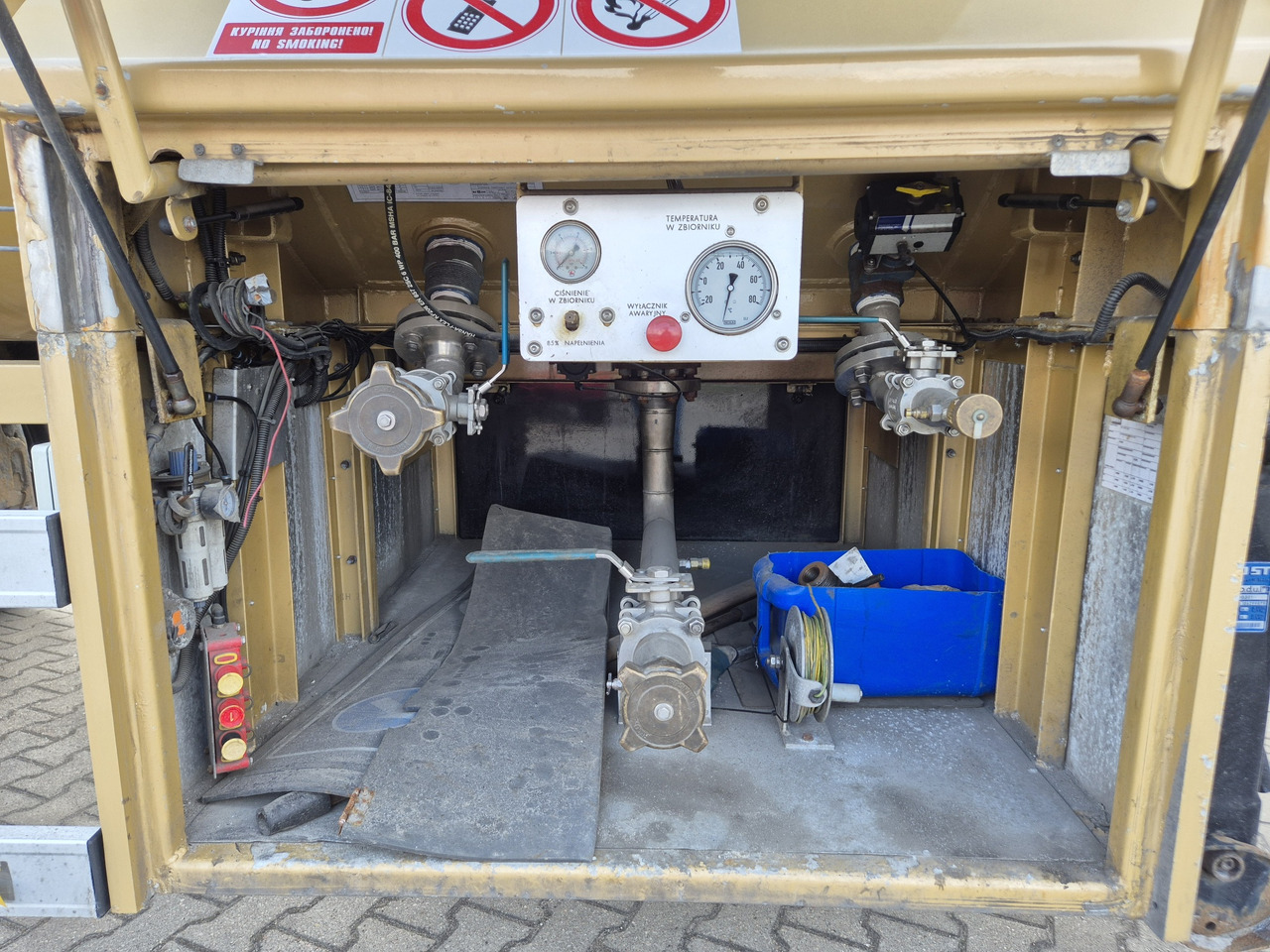 BC-LDS NCG-50 /LPG/ GPL/ PROPANE/ Mercedes axels - Polprikolica cisterna: slika 4 BC-LDS NCG-50 /LPG/ GPL/ PROPANE/ Mercedes axels - Polprikolica cisterna: slika 4