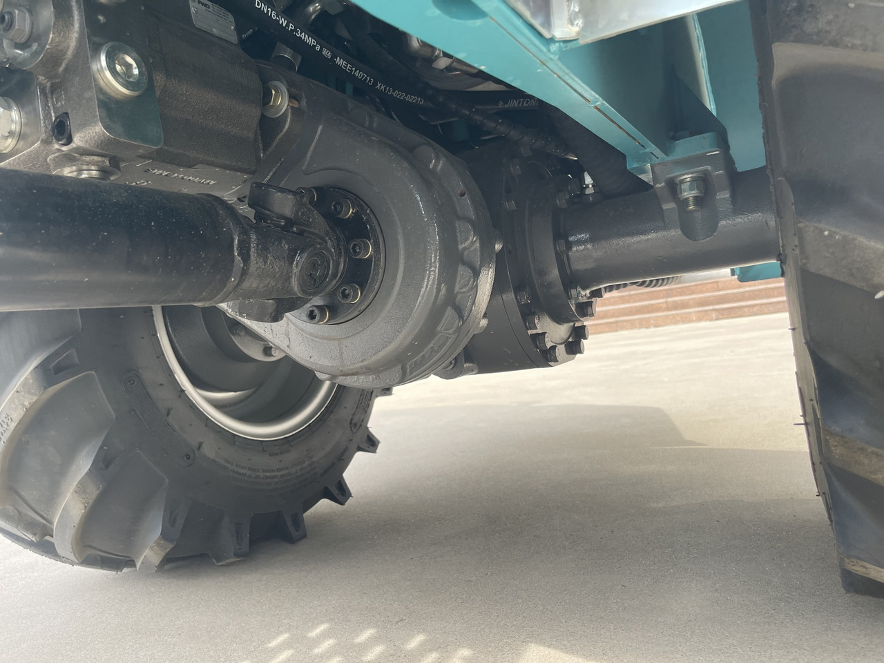 MEGALOAD Free Shipping Wheel Loader JCB 1 ton CE/EURO5 Kubota Engine Articulated AK1100 - Kolesni nakladalec: slika 5 MEGALOAD Free Shipping Wheel Loader JCB 1 ton CE/EURO5 Kubota Engine Articulated AK1100 - Kolesni nakladalec: slika 5