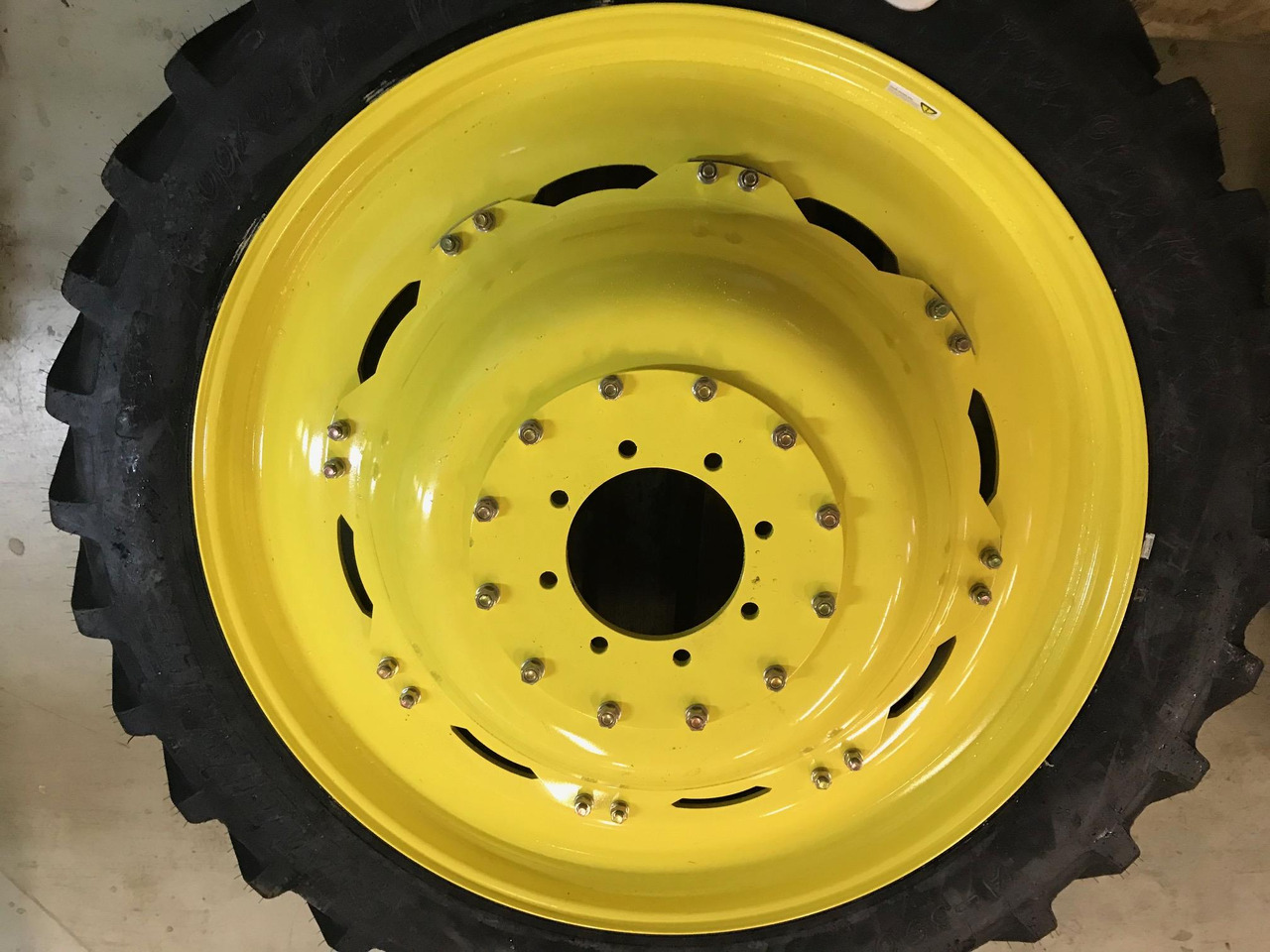 John Deere premium tillage wheel sets - Kompletno kolo za Kmetijski stroj: slika 1 John Deere premium tillage wheel sets - Kompletno kolo za Kmetijski stroj: slika 1