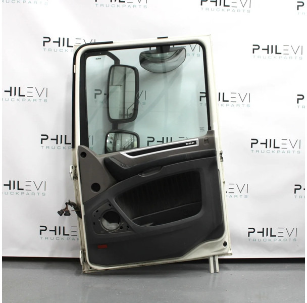 DAF XF106 Deur Rechts 1881863 - Vrata in deli za Tovornjak: slika 2 DAF XF106 Deur Rechts 1881863 - Vrata in deli za Tovornjak: slika 2