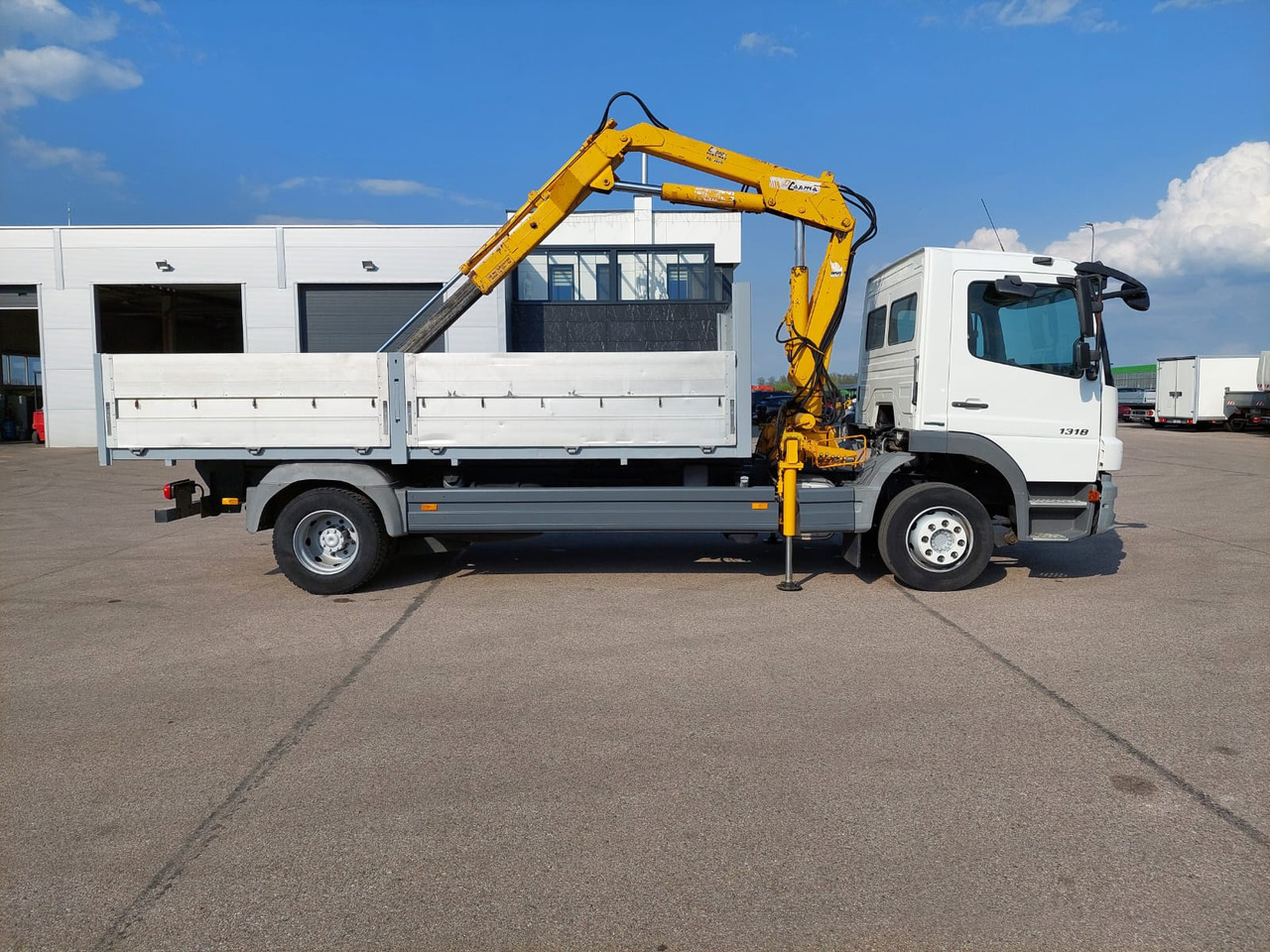 MERCEDES-BENZ Atego - Tovornjak z dvigalom: slika 1 MERCEDES-BENZ Atego - Tovornjak z dvigalom: slika 1