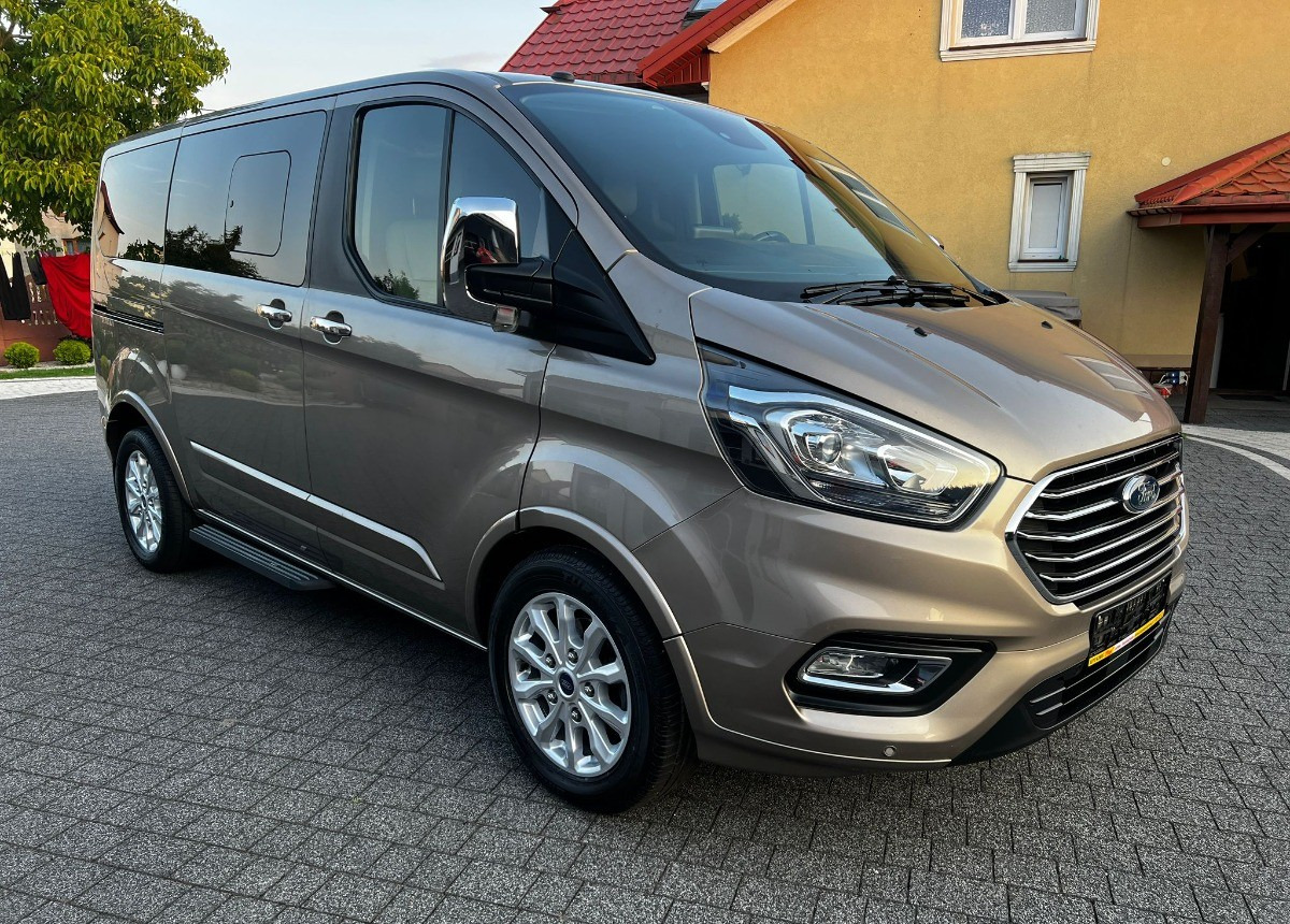 Ford Tourneo Custom Ford Turneo Tytanium X Sprowadzony Zarejstrowany - Minibus, Potniški kombi: slika 4 Ford Tourneo Custom Ford Turneo Tytanium X Sprowadzony Zarejstrowany - Minibus, Potniški kombi: slika 4