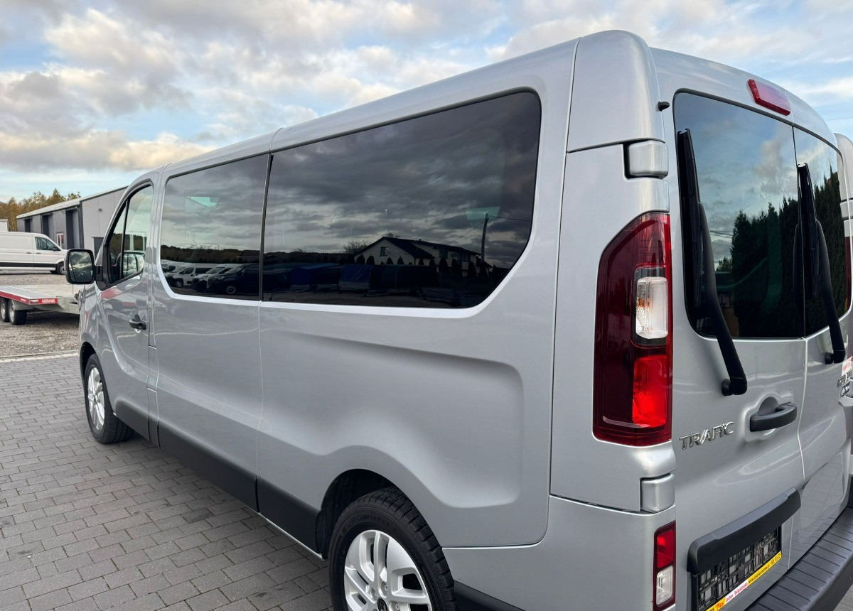 Renault Trafic 2.0 150 ps. Bezwypadkowy Salonowy Serwisowany - Minibus, Potniški kombi: slika 5 Renault Trafic 2.0 150 ps. Bezwypadkowy Salonowy Serwisowany - Minibus, Potniški kombi: slika 5