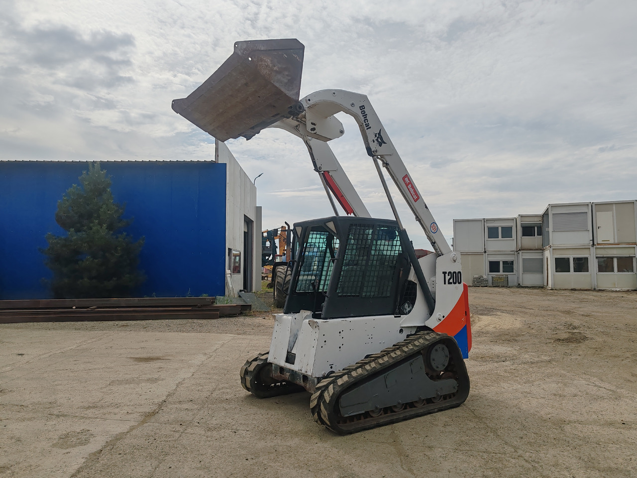BOBCAT T200 - Kompaktni nakladalnik na gosenicah: slika 1 BOBCAT T200 - Kompaktni nakladalnik na gosenicah: slika 1